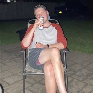 Meet your Posher, Adam